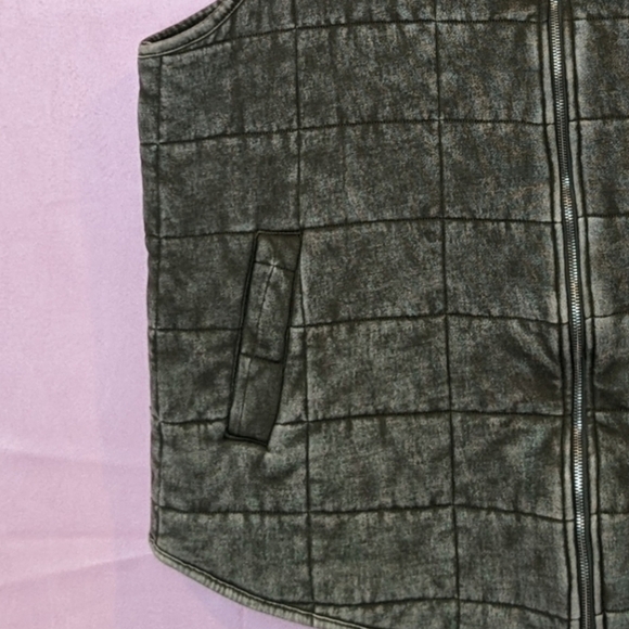 Westbound Quilted Fill Vest in Dark Sage Green size 2X - Picture 3 of 7